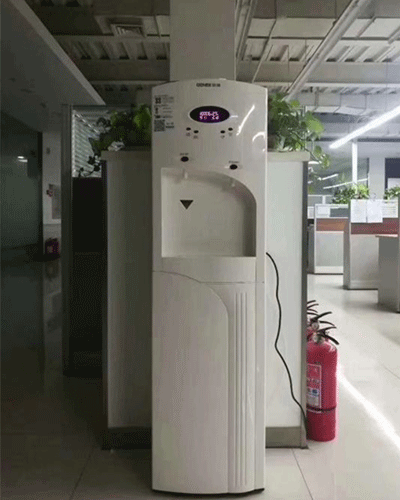 彩神8888直饮净水器